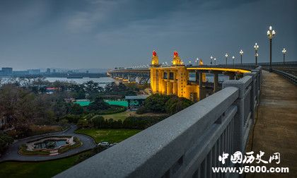 南京长江大桥简介南京长江大桥历史多久了